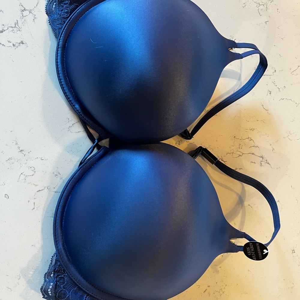 Victoria’s Secret bombshell bra.